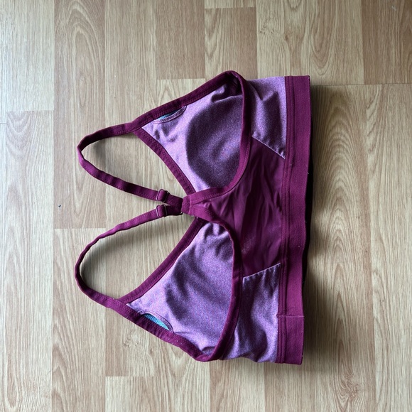 Nike sports bra - Picture 2 of 4